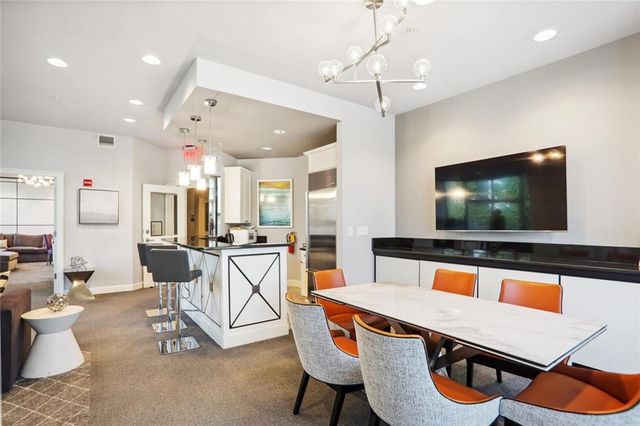 2828 Peachtree NW Road 1002, Atlanta, GA 30305