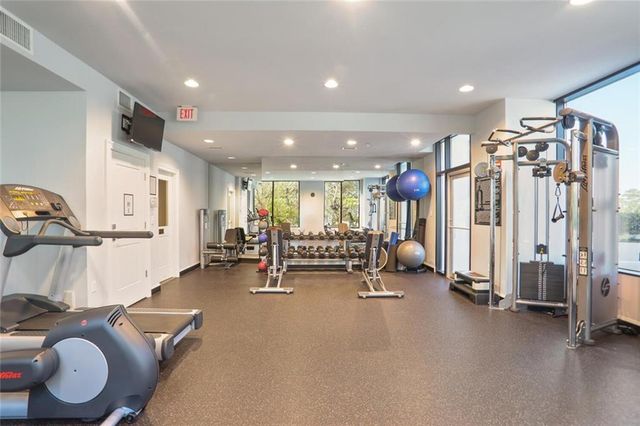 2828 Peachtree NW Road 1002, Atlanta, GA 30305