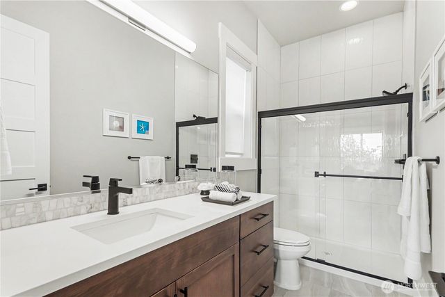 510 Viewcrest Drive NW, Issaquah, WA 98027