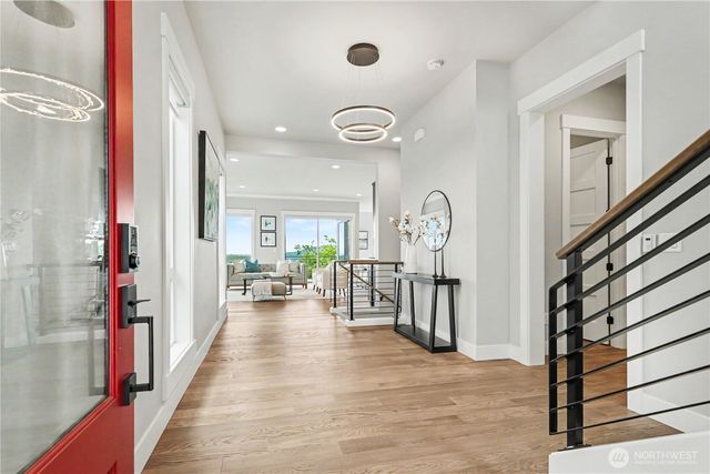 510 Viewcrest Drive NW, Issaquah, WA 98027