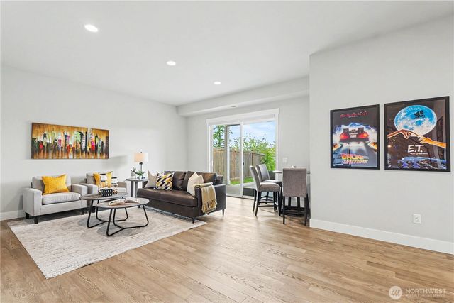 510 Viewcrest Drive NW, Issaquah, WA 98027