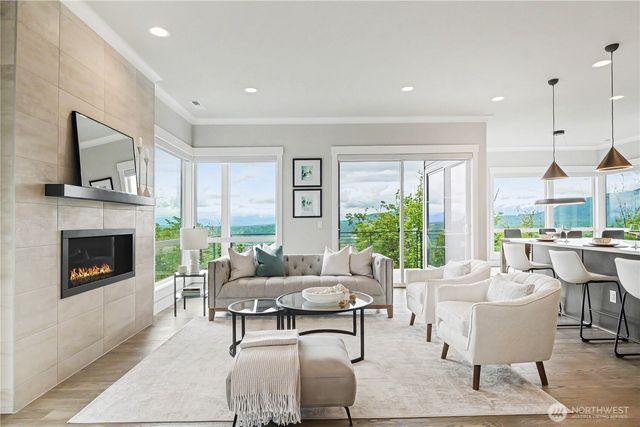 510 Viewcrest Drive NW, Issaquah, WA 98027