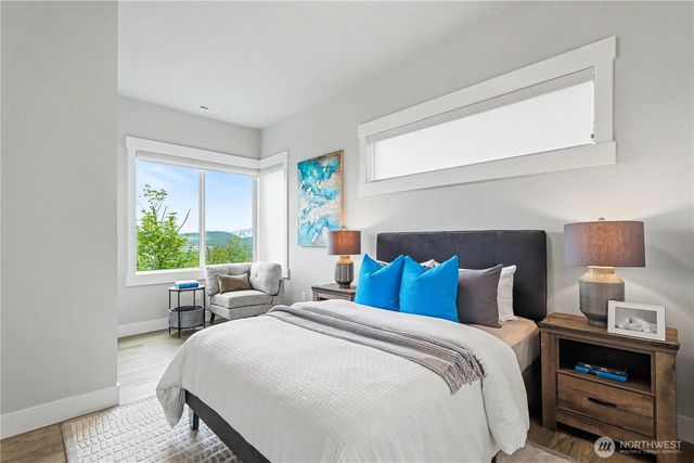 510 Viewcrest Drive NW, Issaquah, WA 98027