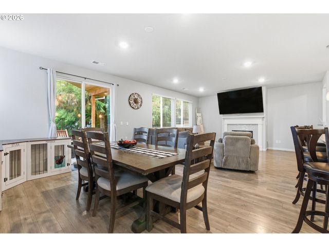 476 Sw 15TH Ave, Canby, OR 97013