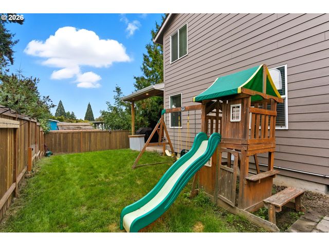 476 Sw 15TH Ave, Canby, OR 97013