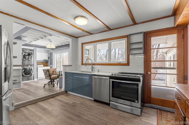 637 Ironwood Drive, Ann Arbor, MI 48103