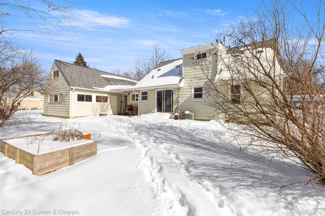 637 Ironwood Drive, Ann Arbor, MI 48103
