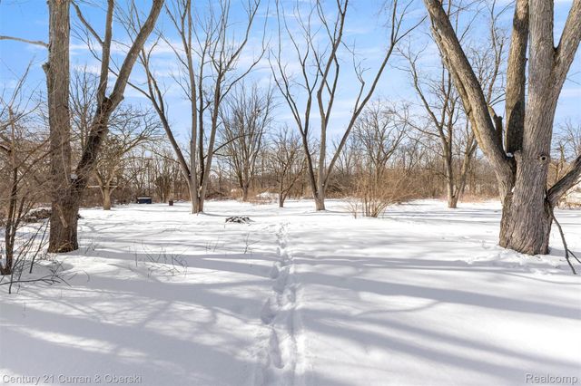 637 Ironwood Drive, Ann Arbor, MI 48103