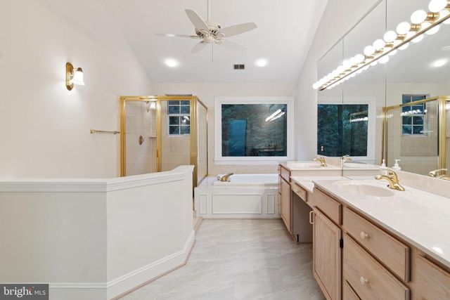 4427 BROOKSIDE DR, Alexandria, VA 22312