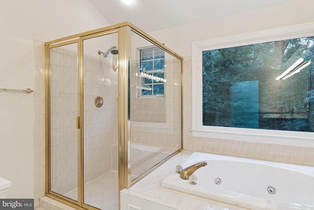 4427 BROOKSIDE DR, Alexandria, VA 22312