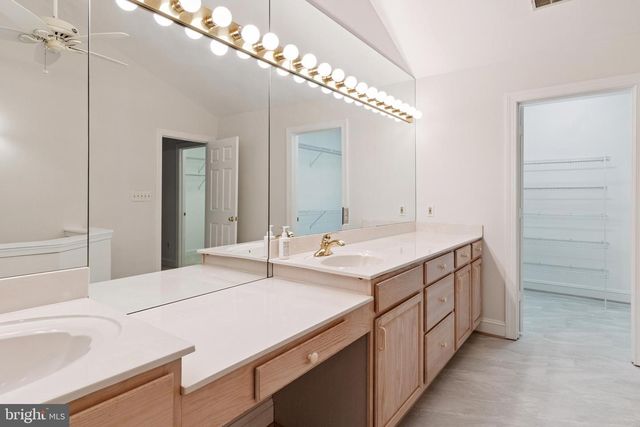 4427 BROOKSIDE DR, Alexandria, VA 22312