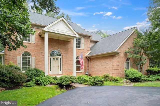 4427 BROOKSIDE DR, Alexandria, VA 22312