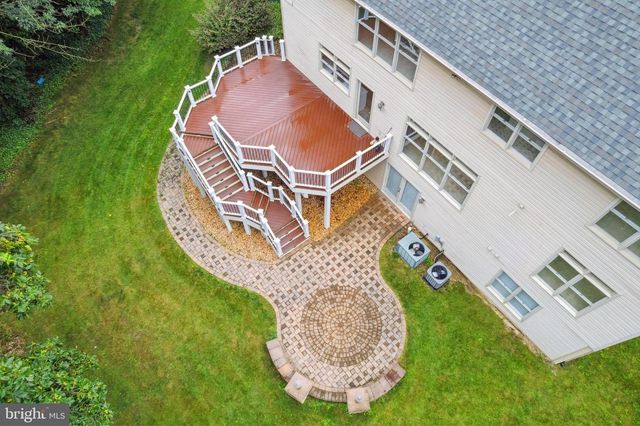 4427 BROOKSIDE DR, Alexandria, VA 22312