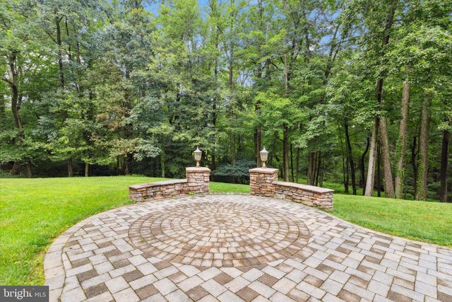 4427 BROOKSIDE DR, Alexandria, VA 22312