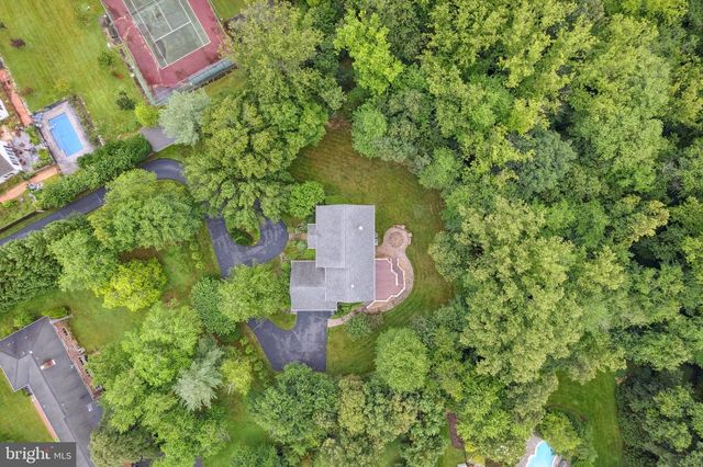 4427 BROOKSIDE DR, Alexandria, VA 22312