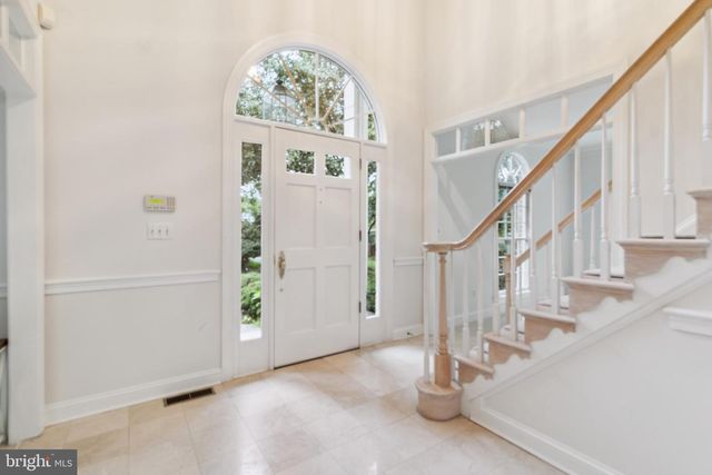 4427 BROOKSIDE DR, Alexandria, VA 22312