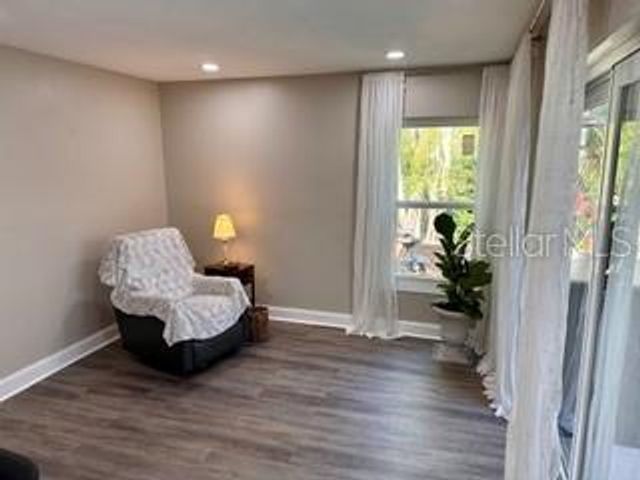 559 QUINTANA PLACE NE, St Petersburg, FL 33703