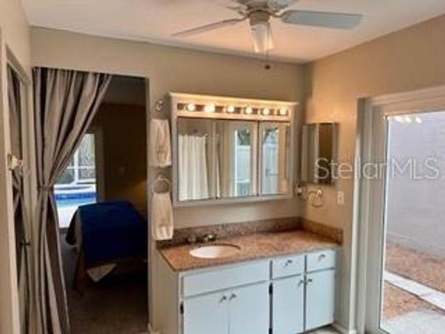 559 QUINTANA PLACE NE, St Petersburg, FL 33703