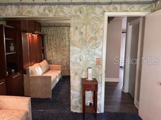 559 QUINTANA PLACE NE, St Petersburg, FL 33703