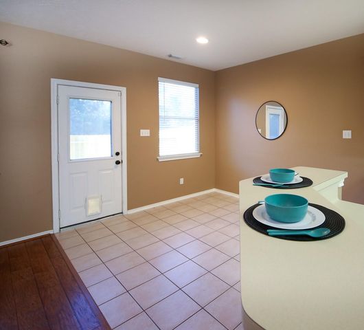 27 Summerhaze Circle, The Woodlands, TX 77382