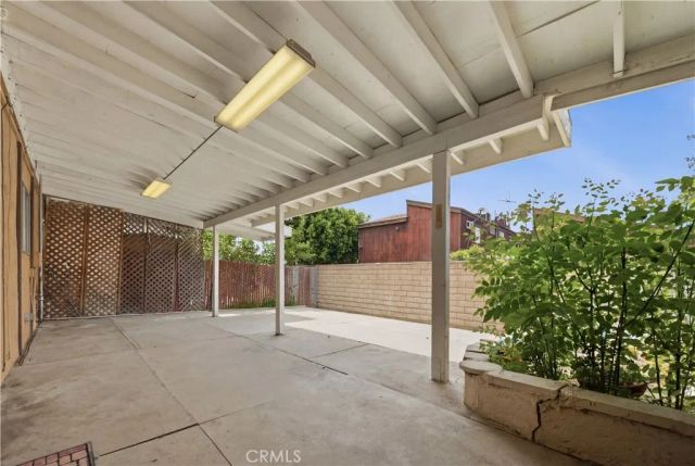 9201 Wakefield Avenue 14, Panorama City, CA 91402