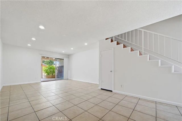 9201 Wakefield Avenue 14, Panorama City, CA 91402