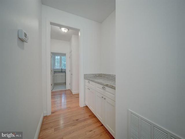 18413 CEDAR DR, Triangle, VA 22172