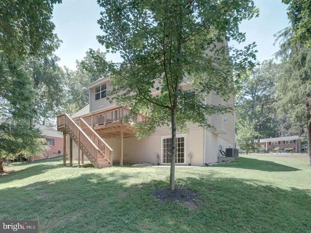 18413 CEDAR DR, Triangle, VA 22172
