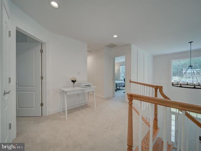 18413 CEDAR DR, Triangle, VA 22172
