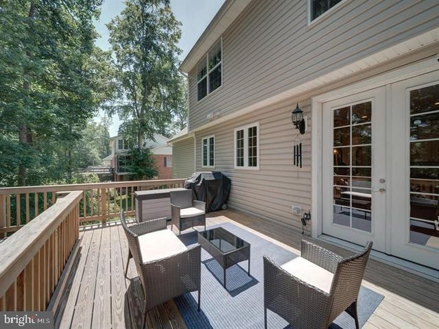 18413 CEDAR DR, Triangle, VA 22172