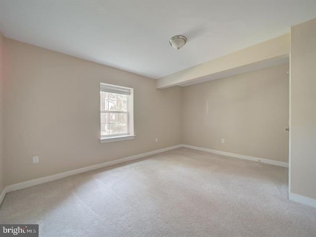 18413 CEDAR DR, Triangle, VA 22172