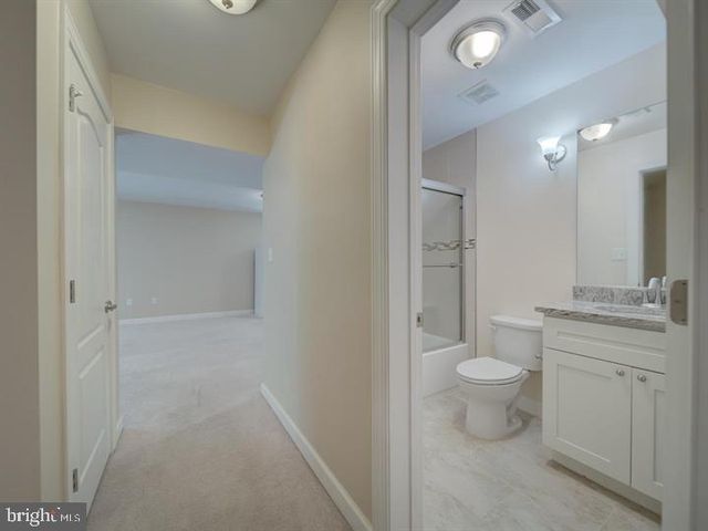 18413 CEDAR DR, Triangle, VA 22172