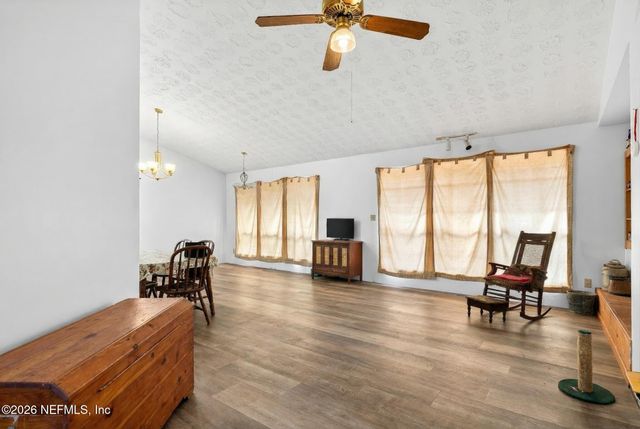 44561 WOODLAND CIR Circle, Callahan, FL 32011