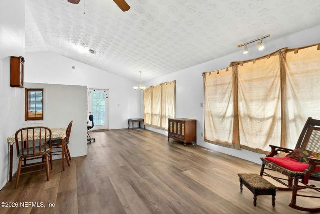 44561 WOODLAND CIR Circle, Callahan, FL 32011