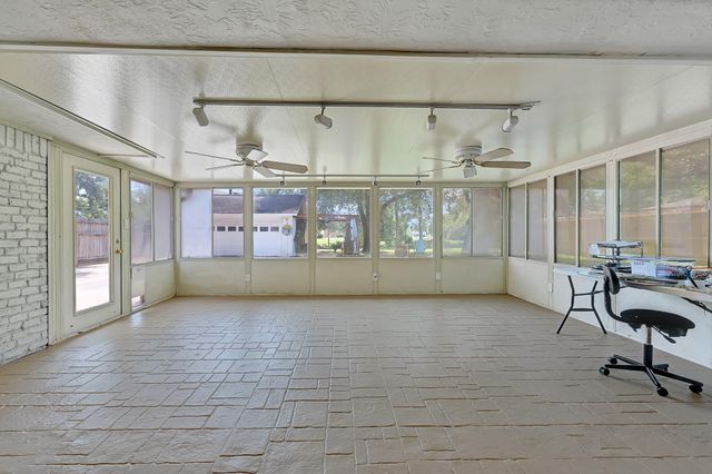 2022 Willow Wisp Drive, Seabrook, TX 77586