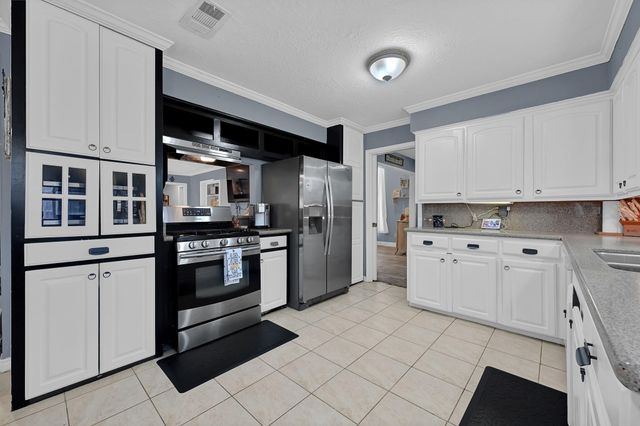 2022 Willow Wisp Drive, Seabrook, TX 77586