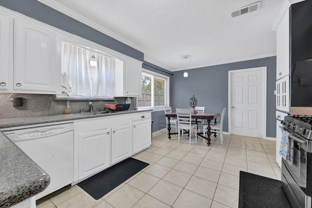 2022 Willow Wisp Drive, Seabrook, TX 77586