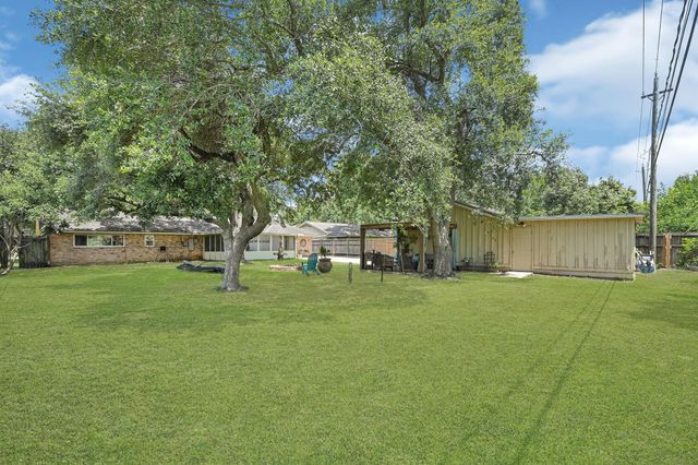 2022 Willow Wisp Drive, Seabrook, TX 77586