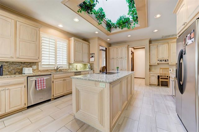 1300 Eagle Drive, Edmond, OK 73034