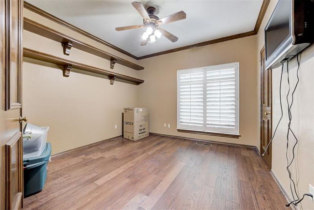 1300 Eagle Drive, Edmond, OK 73034