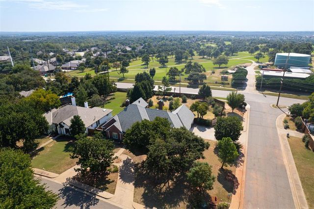 1300 Eagle Drive, Edmond, OK 73034