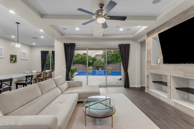 4820 S MINGUS Drive, Chandler, AZ 85249