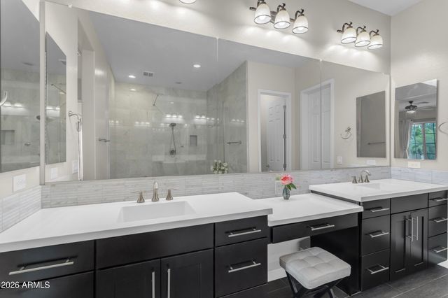 4820 S MINGUS Drive, Chandler, AZ 85249