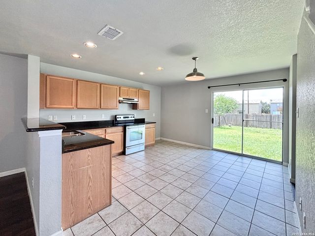 7622 MUSTANG MDW, San Antonio, TX 78244
