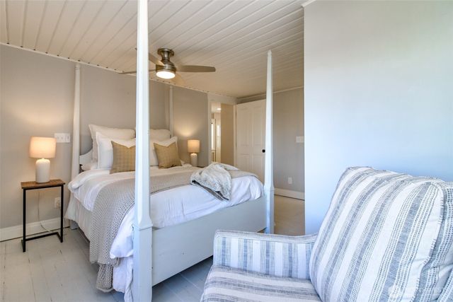 1514 Rainier Street, Steilacoom, WA 98388