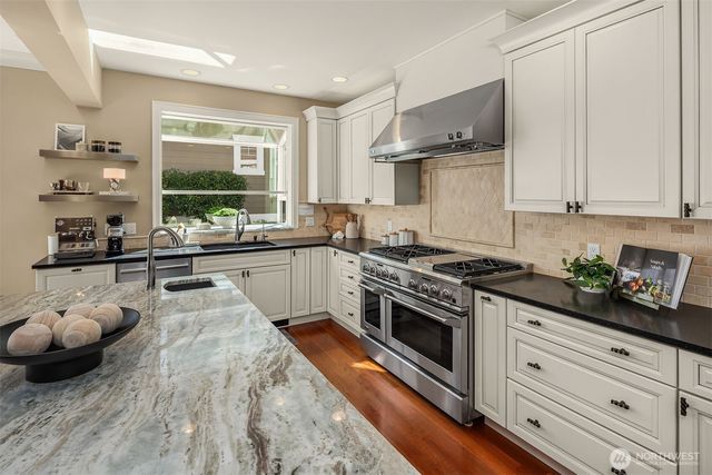 605 11th Avenue, Kirkland, WA 98033