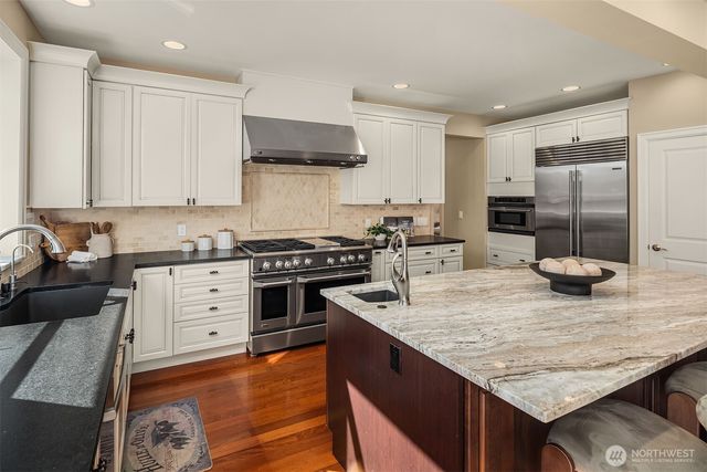 605 11th Avenue, Kirkland, WA 98033