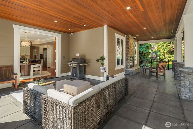605 11th Avenue, Kirkland, WA 98033