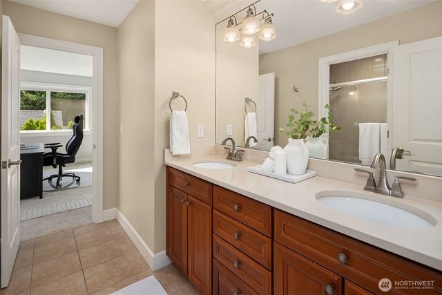 605 11th Avenue, Kirkland, WA 98033