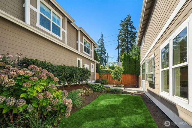 605 11th Avenue, Kirkland, WA 98033